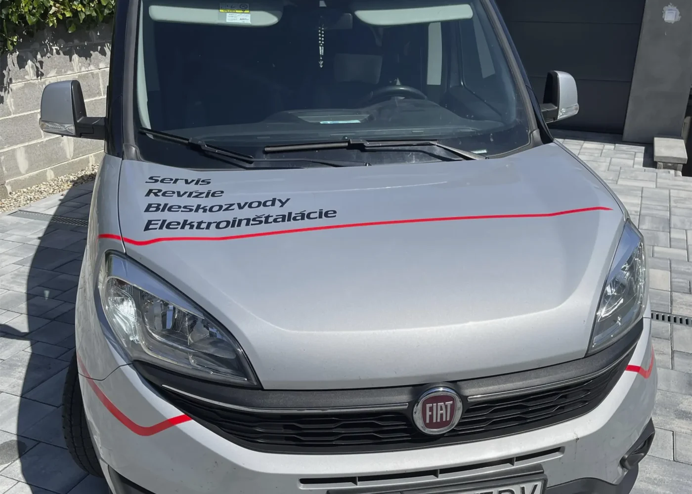 Reklamný polep auta pre Elix