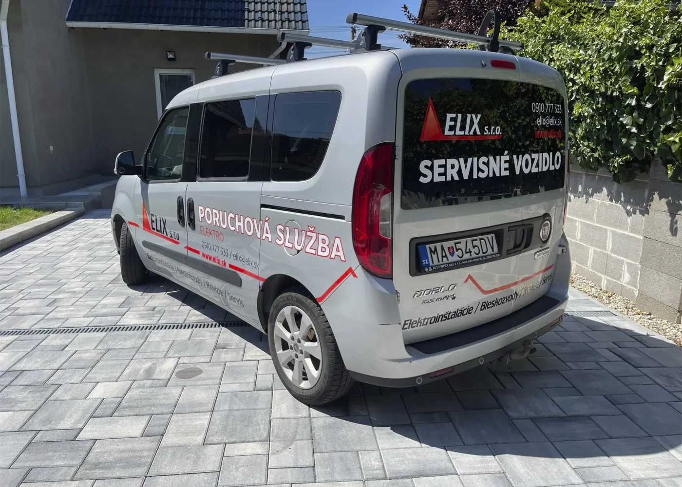 Reklamný polep auta pre Elix