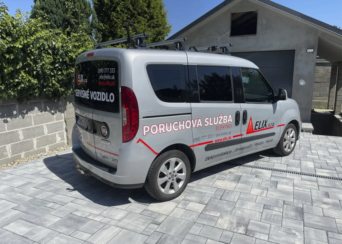 Reklamný polep auta pre Elix