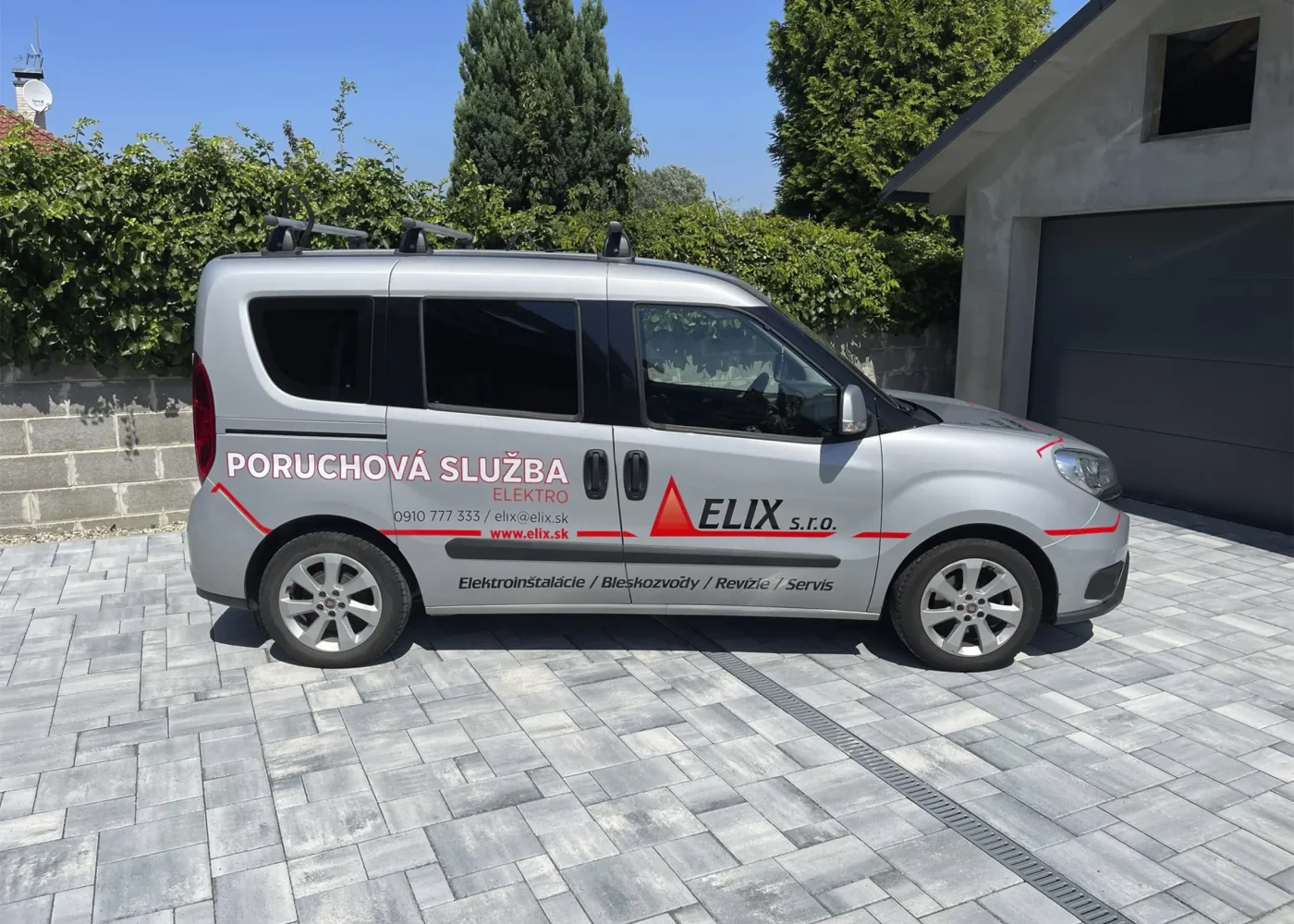 Reklamný polep auta pre Elix