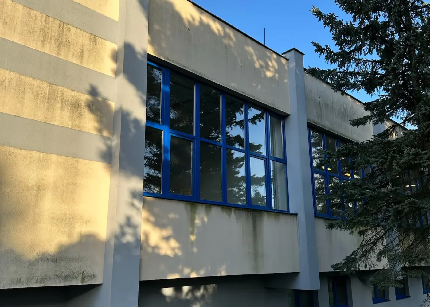 Bezpečnostné fólie na okná prevádzky