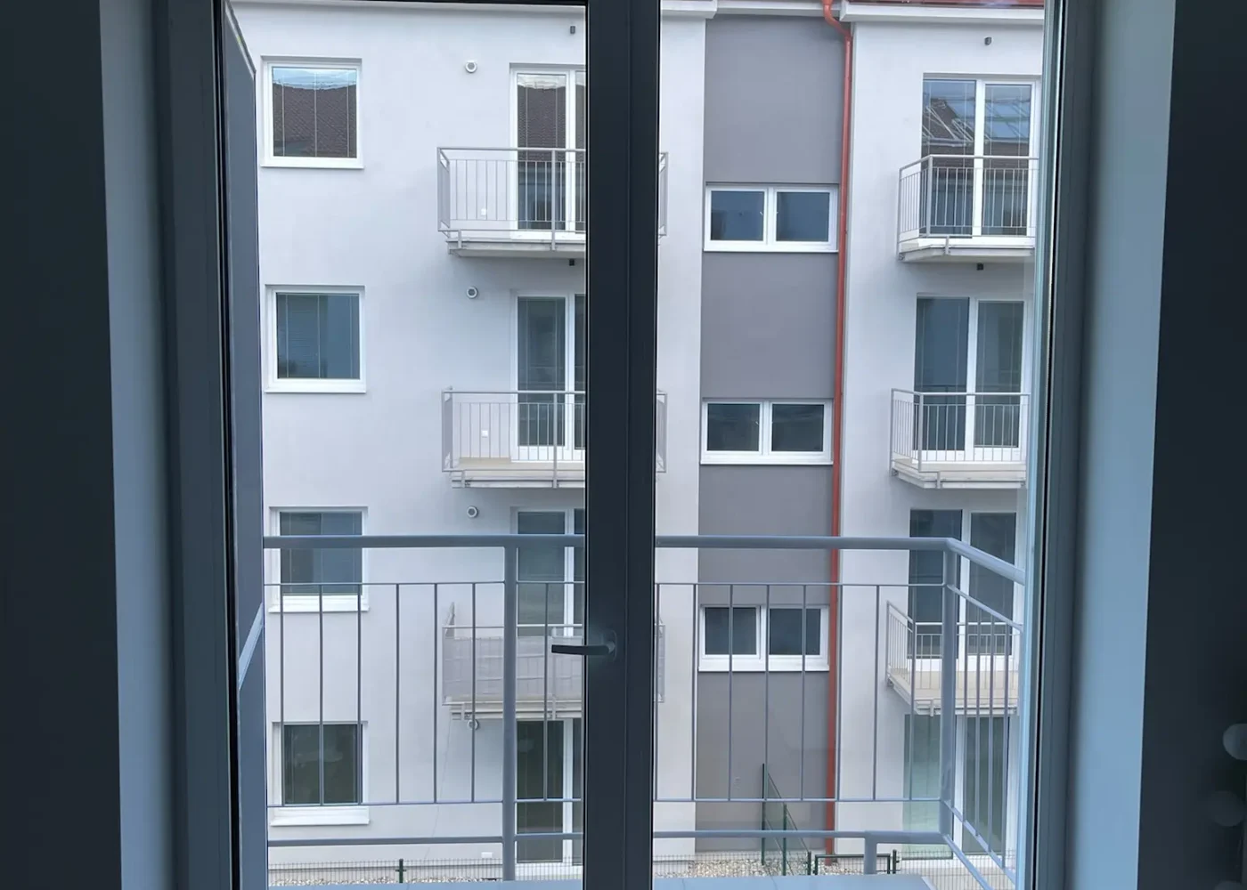 Zrkadlové fólie na balkónové dvere